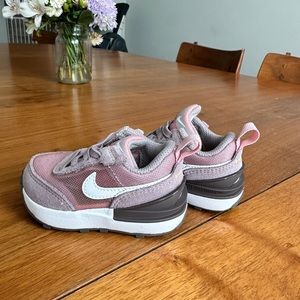 Never worn Nike Baby Waffle One, Size 3C.